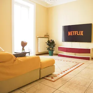 https://duomo-porta-romana-elegant-apartment.italymilanhotels.net